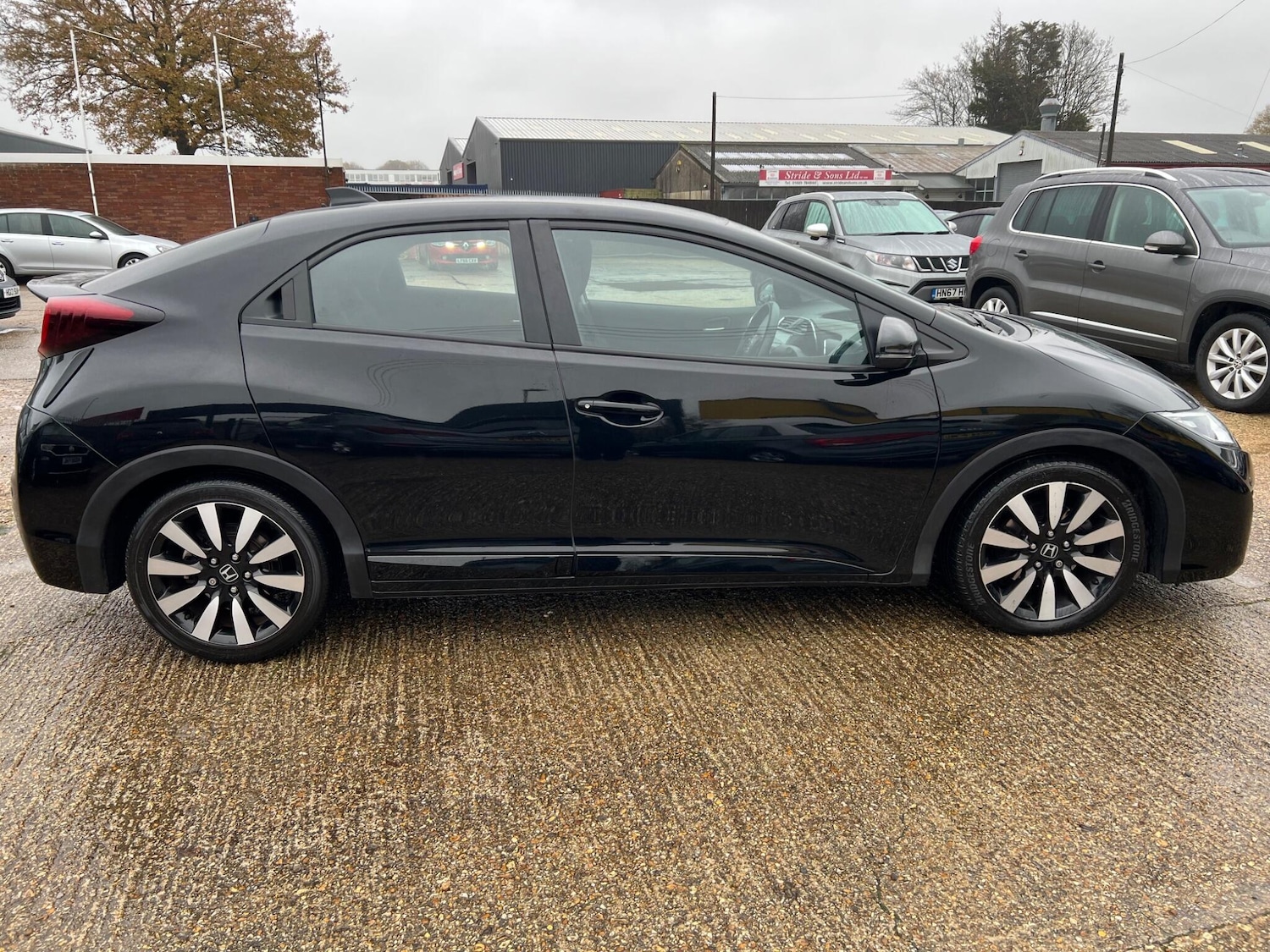 Used Honda Civic 2015 for sale - 76926132: Photo 8