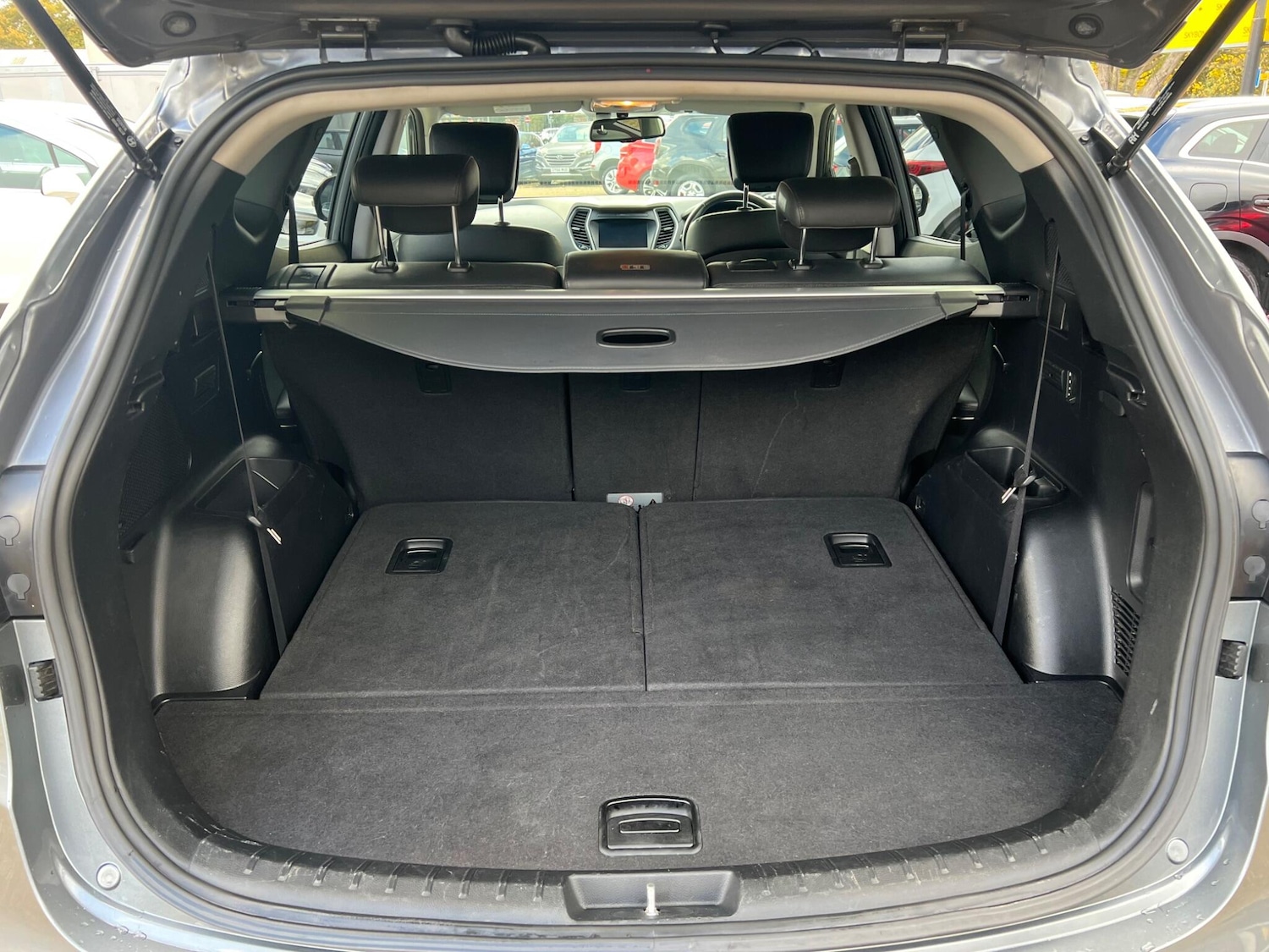 Used Hyundai Santa Fe 2017 for sale - 76561690: Photo 11