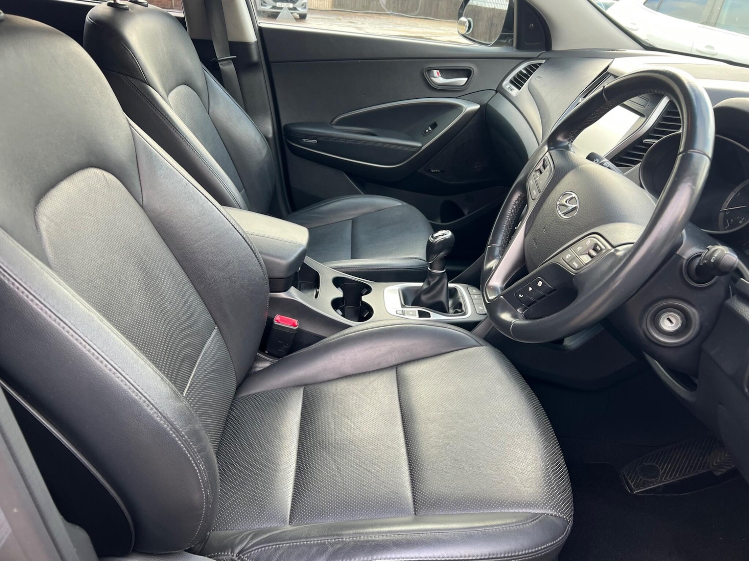 Used Hyundai Santa Fe 2017 for sale - 76561690: Photo 13