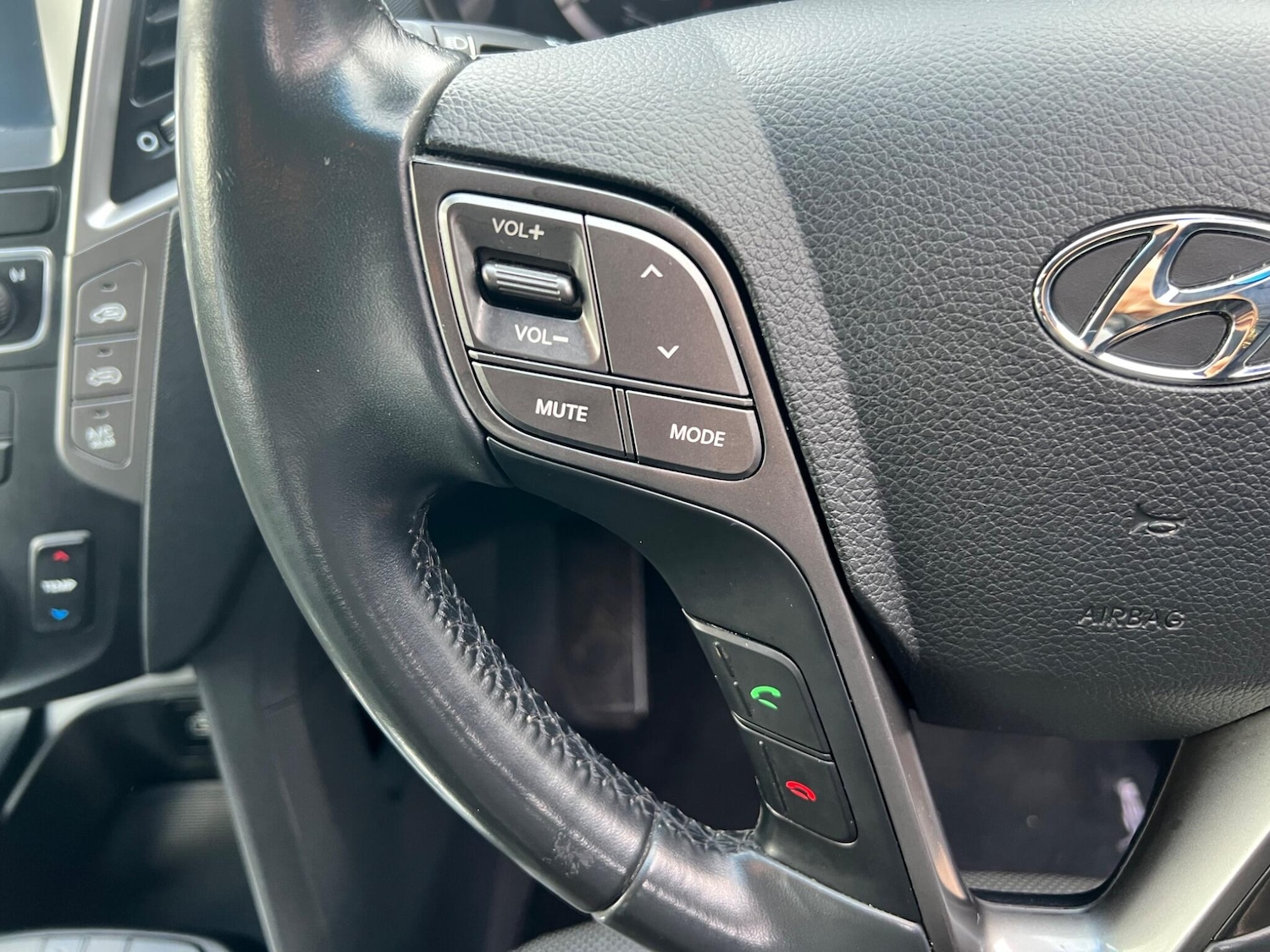 Used Hyundai Santa Fe 2017 for sale - 76561690: Photo 17