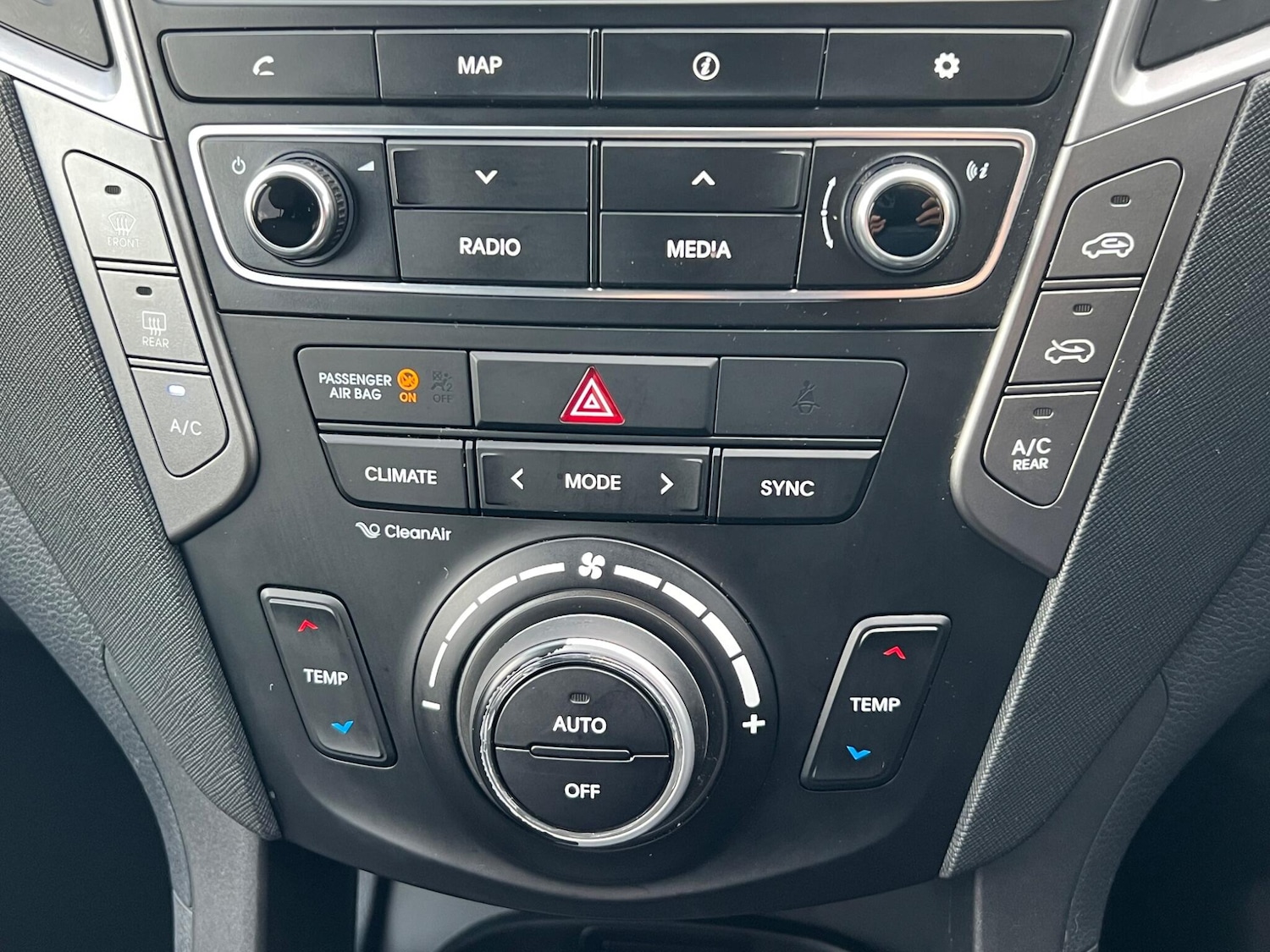 Used Hyundai Santa Fe 2017 for sale - 76561690: Photo 27