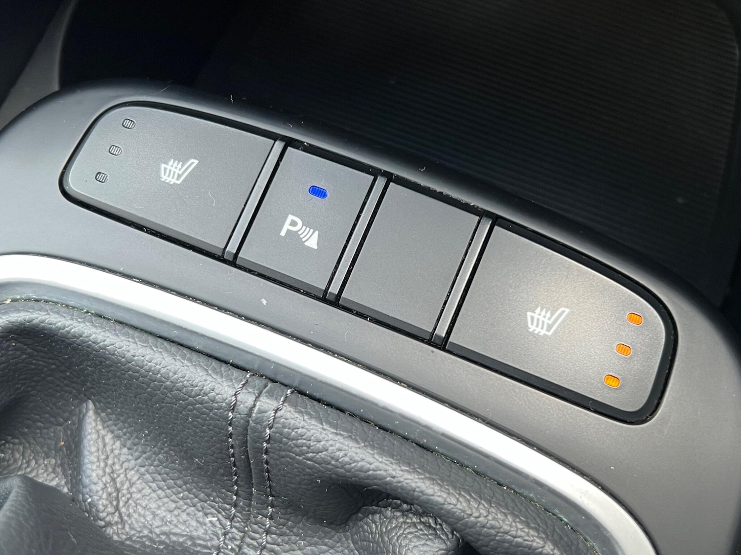 Used Hyundai Santa Fe 2017 for sale - 76561690: Photo 28