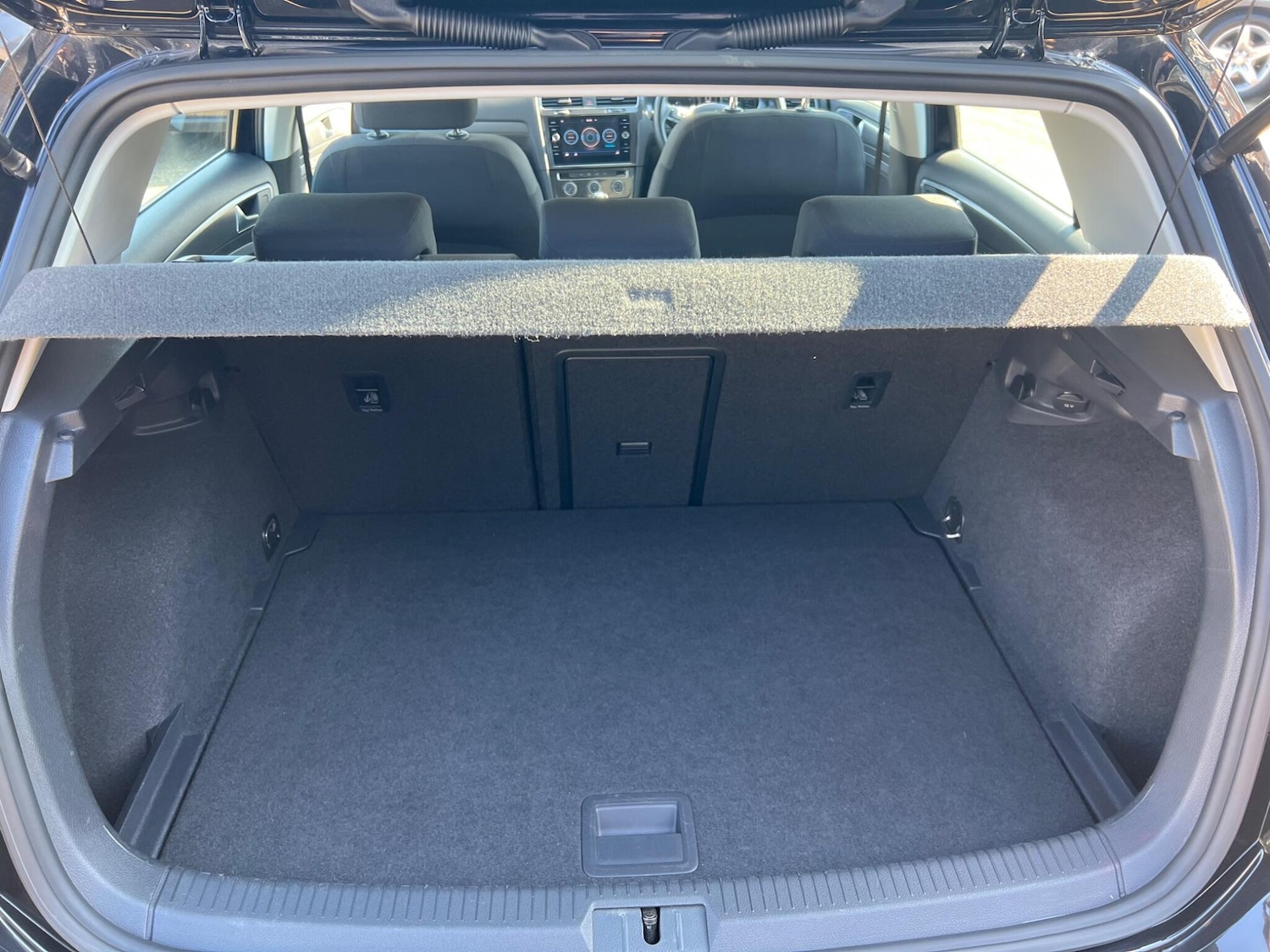 Used Volkswagen Golf 2017 for sale - 78034689: Photo 11