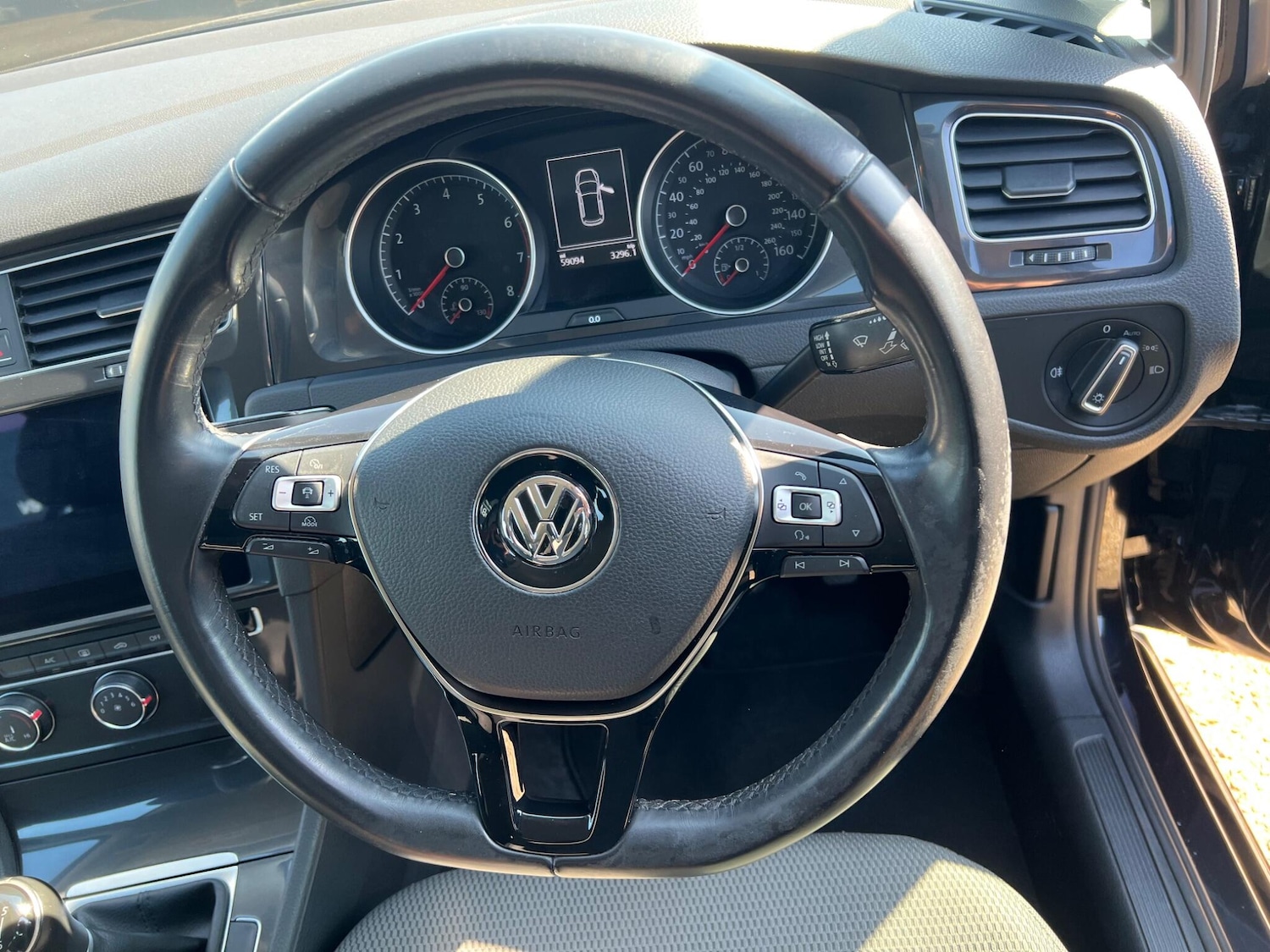 Used Volkswagen Golf 2017 for sale - 78034689: Photo 15