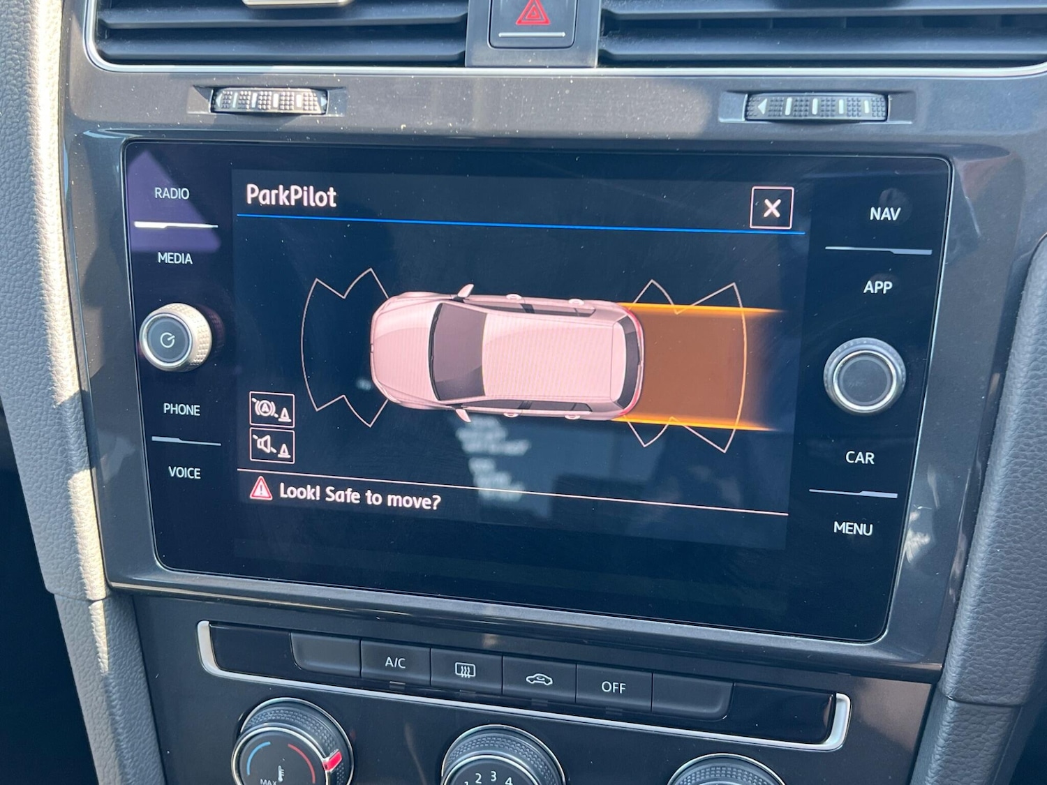 Used Volkswagen Golf 2017 for sale - 78034689: Photo 23