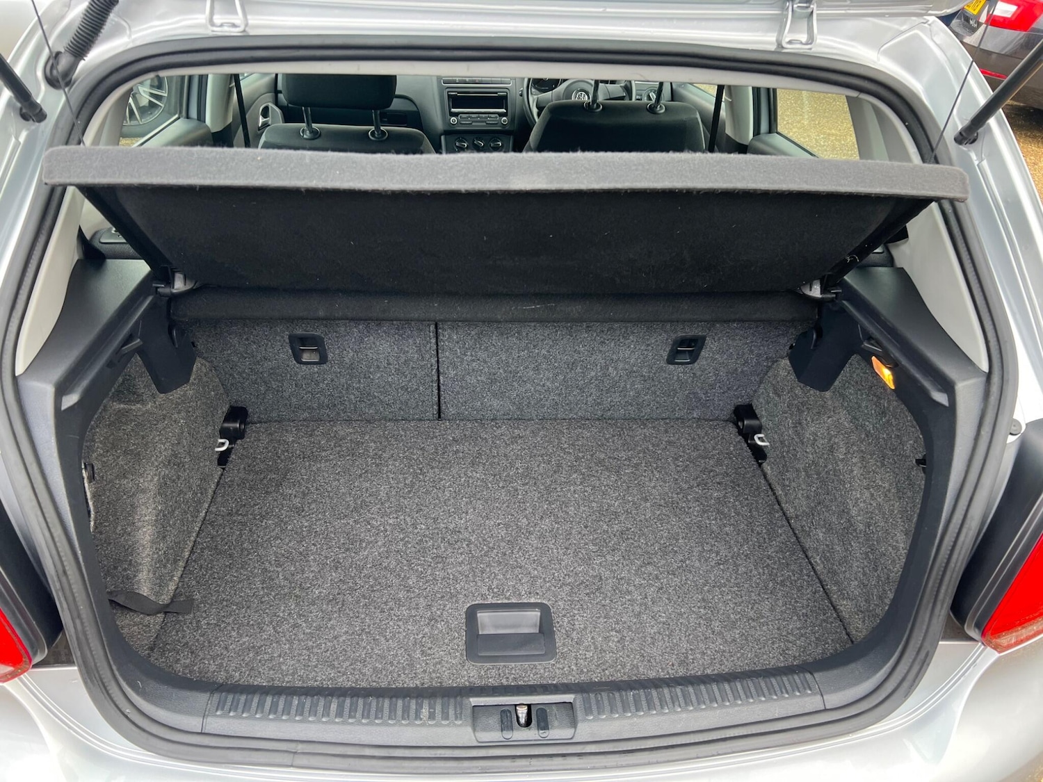 Used Volkswagen Polo 2014 for sale - 77538000: Photo 11