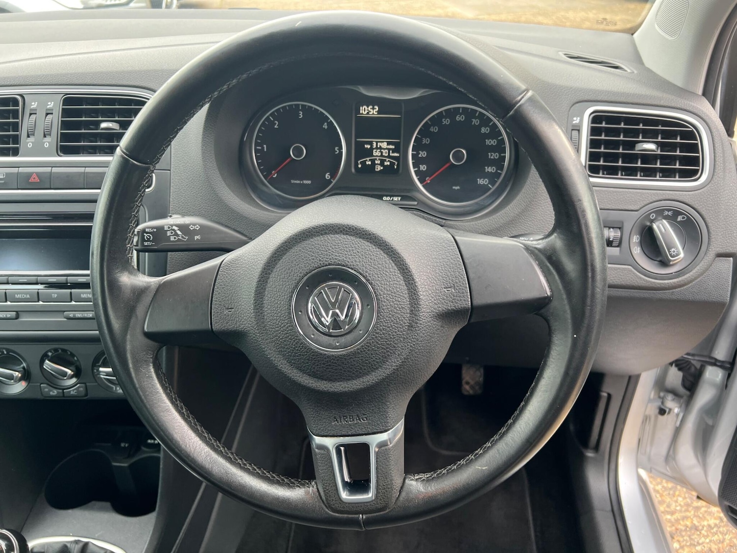 Used Volkswagen Polo 2014 for sale - 77538000: Photo 15