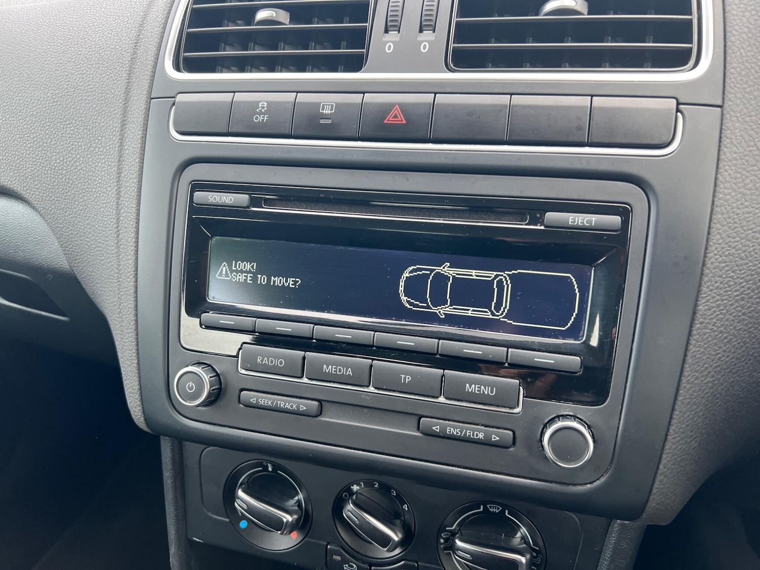 Used Volkswagen Polo 2014 for sale - 77538000: Photo 20