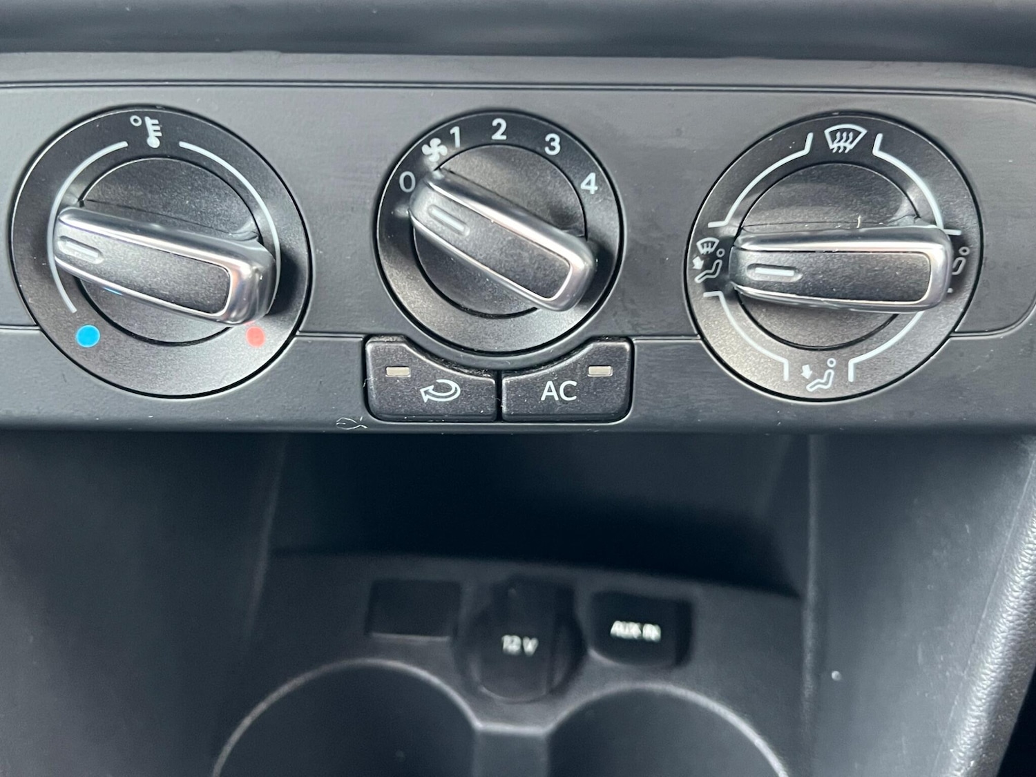 Used Volkswagen Polo 2014 for sale - 77538000: Photo 22