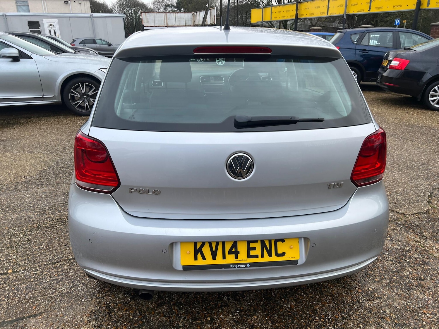Used Volkswagen Polo 2014 for sale - 77538000: Photo 6