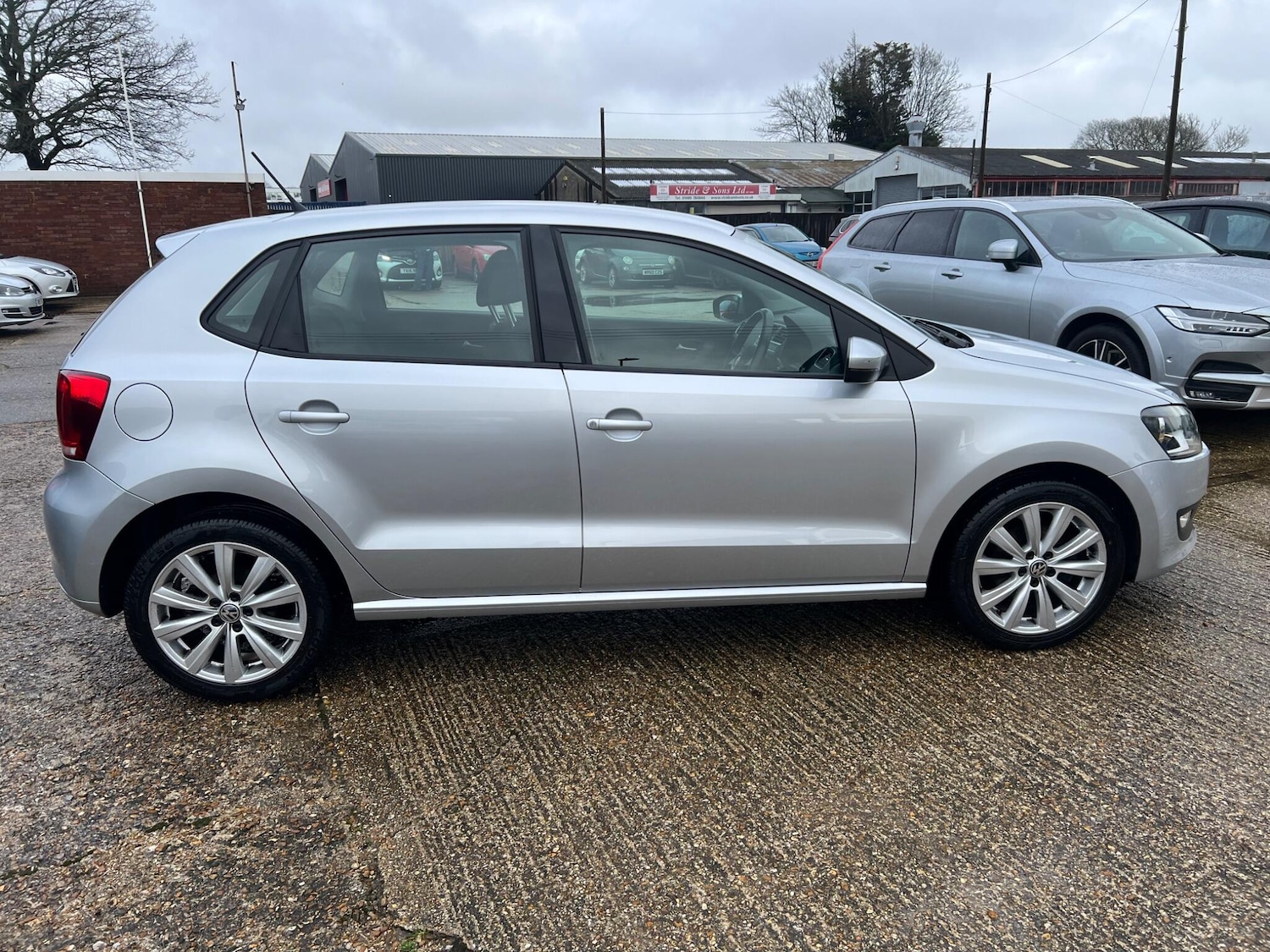 Used Volkswagen Polo 2014 for sale - 77538000: Photo 8
