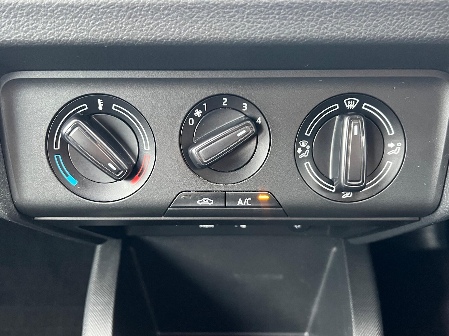 Used Skoda Fabia 2015 for sale - 76456835: Photo 26