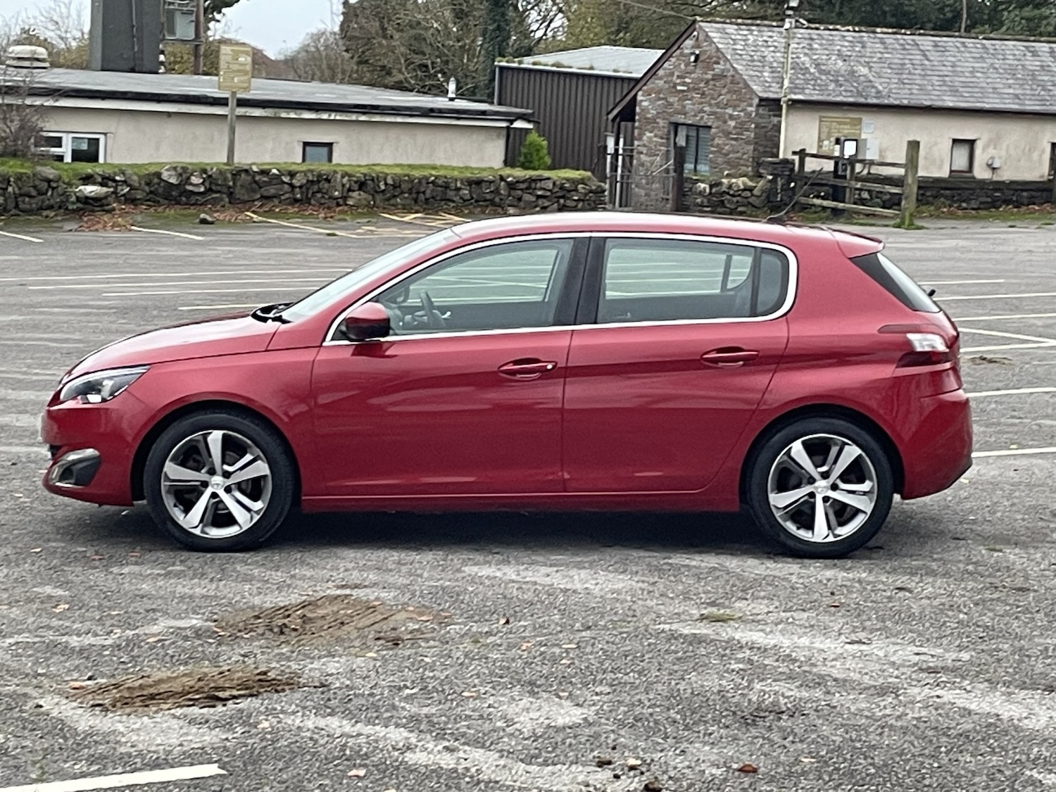 Used Peugeot 308 2014 for sale - 76571244: Photo 11
