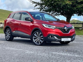 2016 - 1.6 dCi Signature Nav 5dr 4WD Man, diesel, red + excellent spec