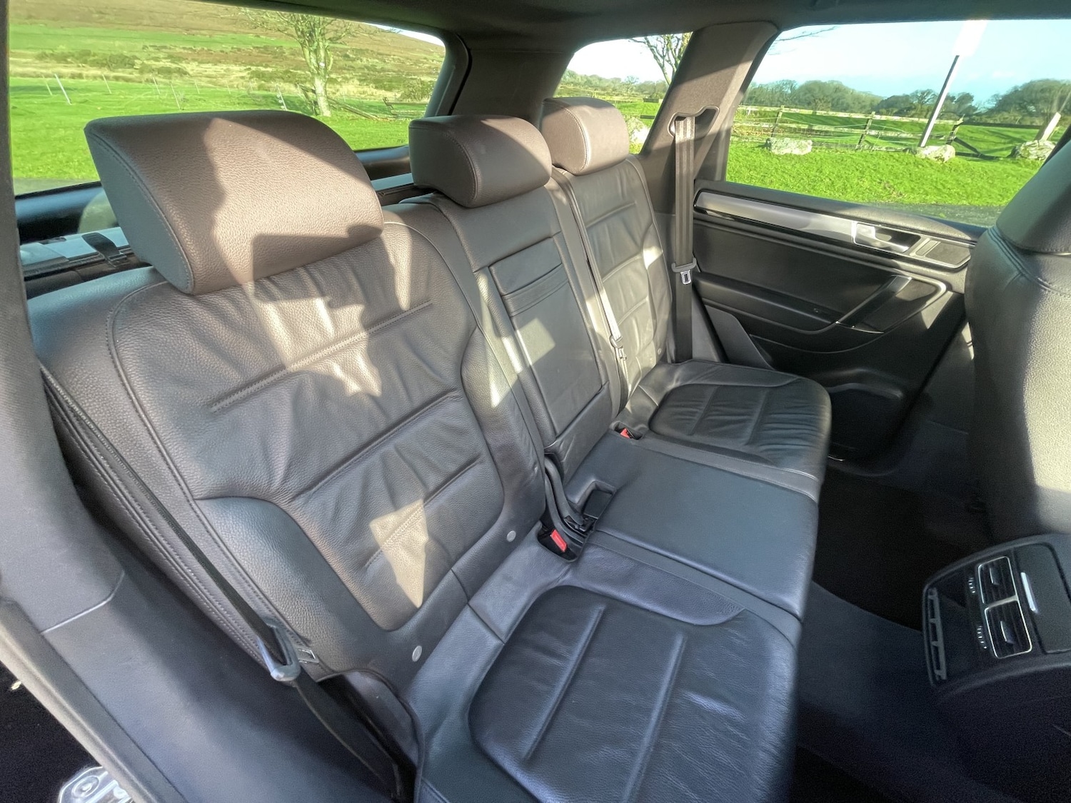 Used Volkswagen Touareg 2016 for sale - 76884799: Photo 24