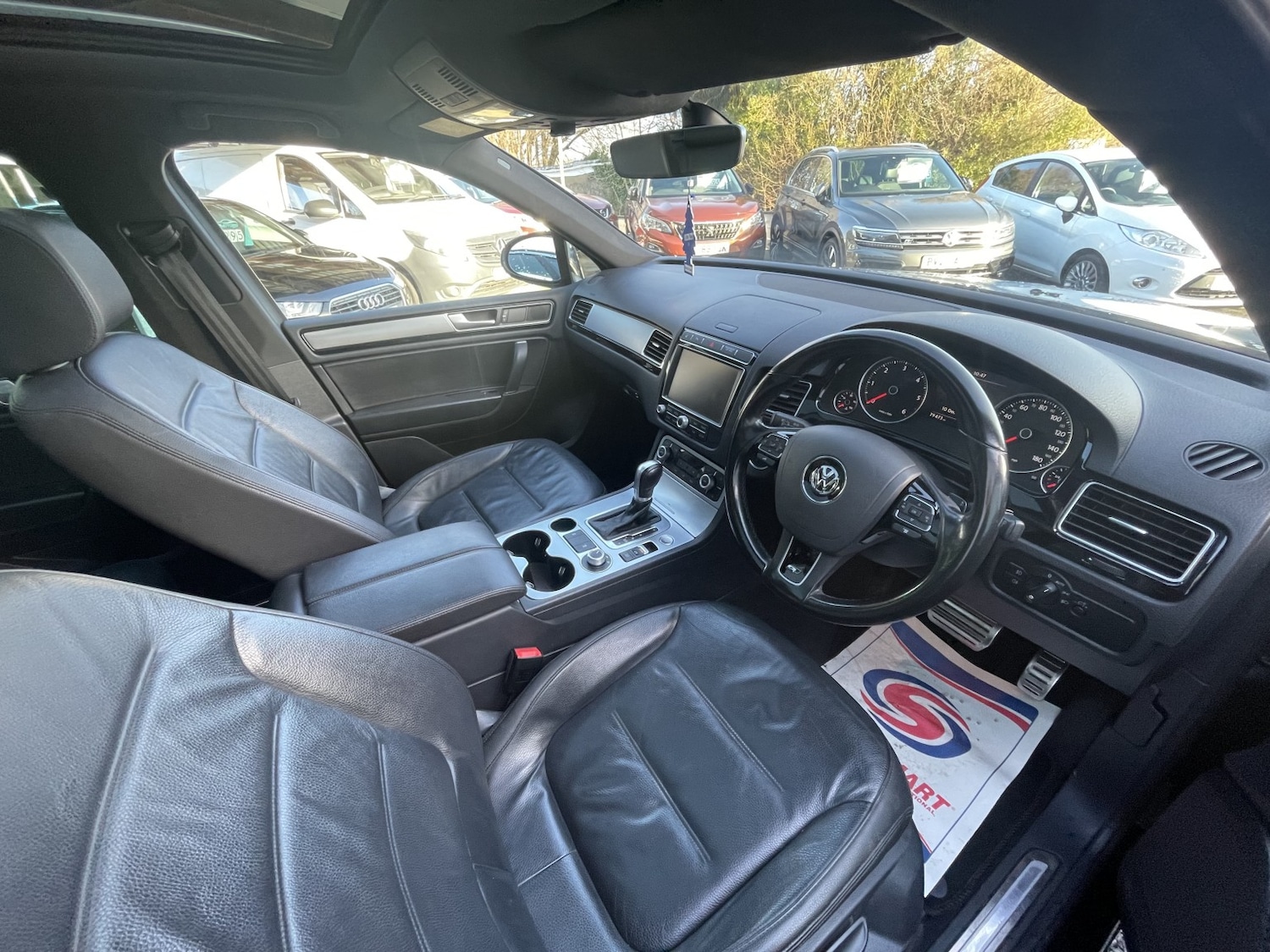 Used Volkswagen Touareg 2016 for sale - 76884799: Photo 4