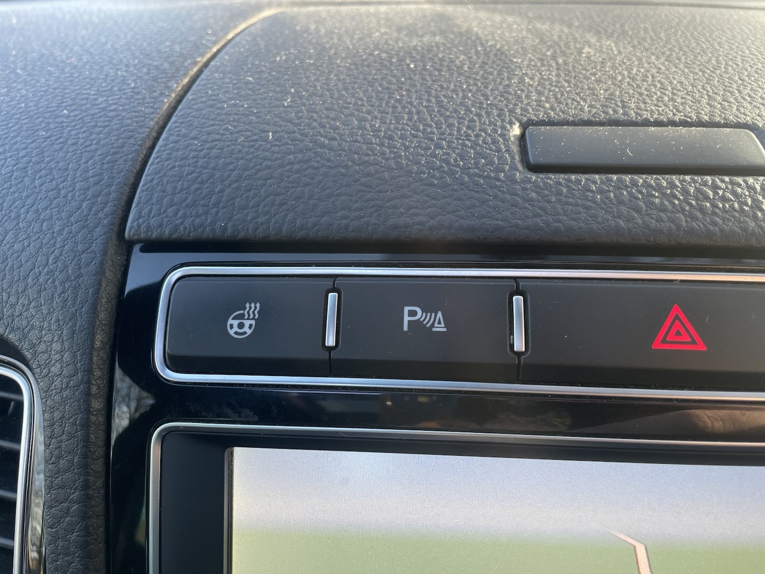 Used Volkswagen Touareg 2016 for sale - 76884799: Photo 40