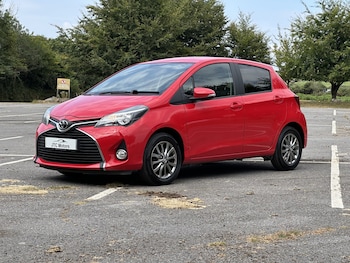 Used Toyota Yaris 2017 for sale - 79340845: Photo