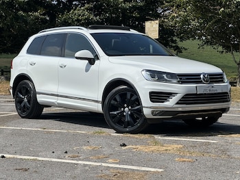 Used Volkswagen Touareg 2015 for sale - 79467662: Photo