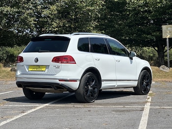 Used Volkswagen Touareg 2015 for sale - 79467662: Photo