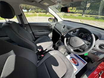 Used Hyundai i10 2019 for sale - 79631405: Photo