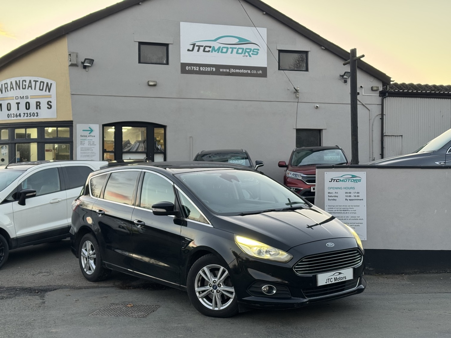 Used Ford S-Max 2016 for sale - 76643314: Photo 1