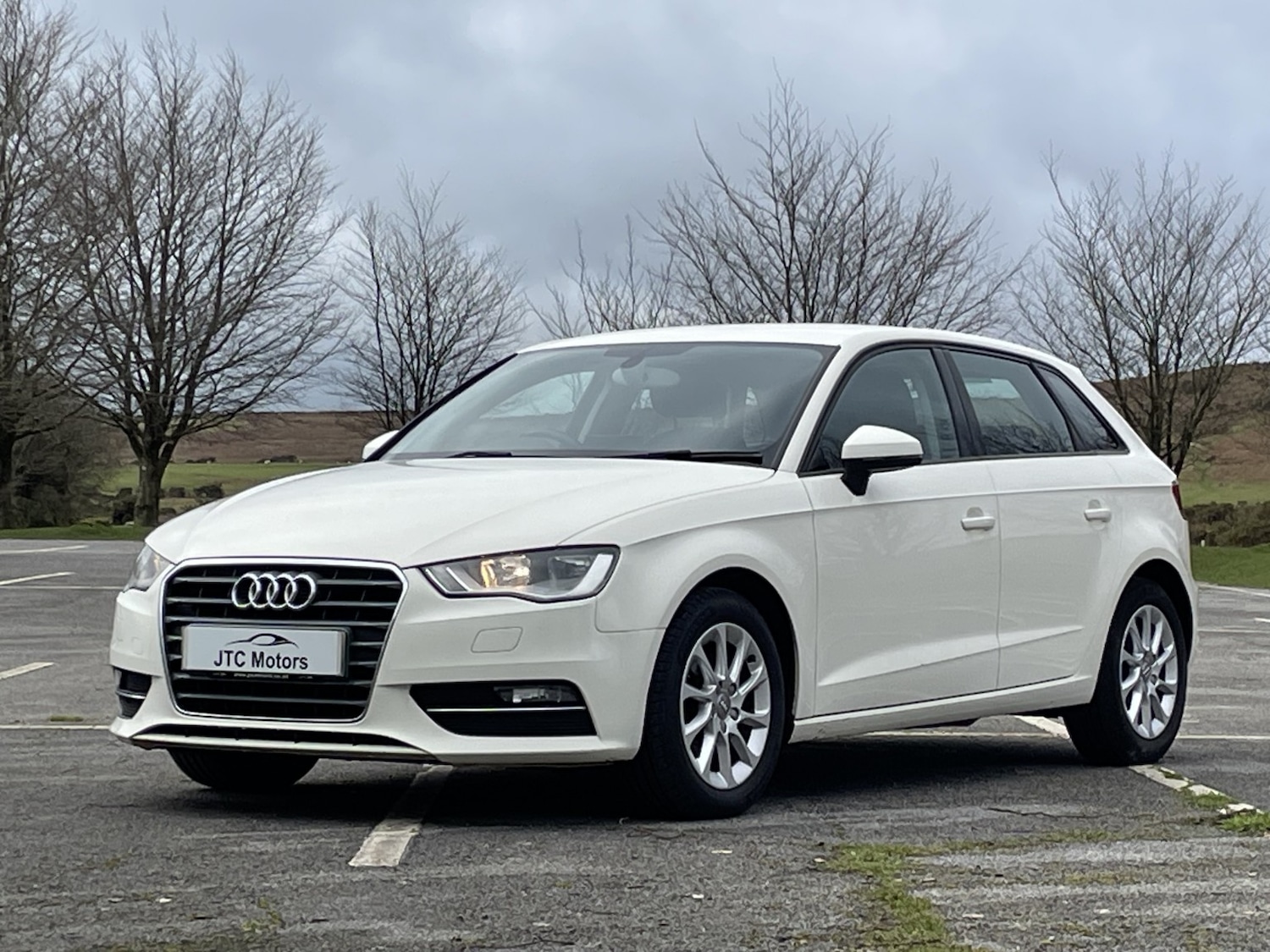Used Audi A3 2015 for sale - 77822243: Photo 2