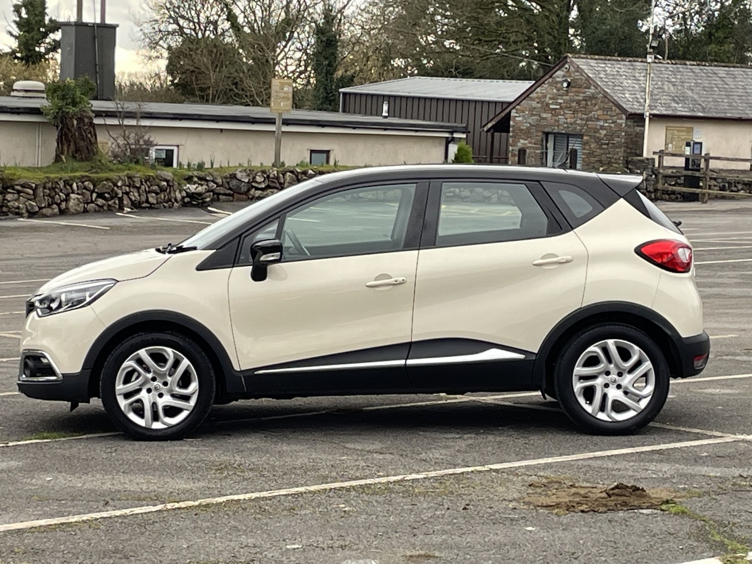 Used Renault Captur 2015 for sale - 78213574: Photo 11