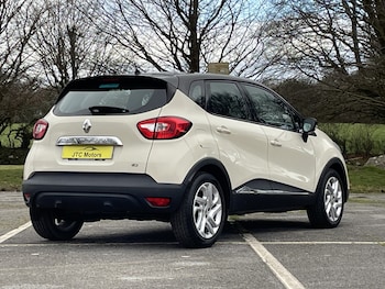 Used Renault Captur 2015 for sale - 78213574: Photo