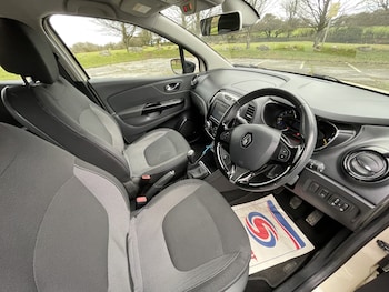 Used Renault Captur 2015 for sale - 78213574: Photo