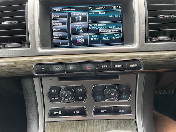 Used Jaguar XF 2014 for sale - 76198240: Photo 27