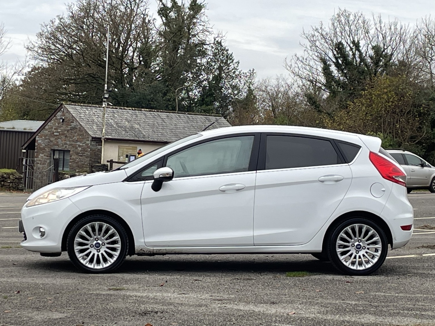 Used Ford Fiesta 2012 for sale - 76536723: Photo 12