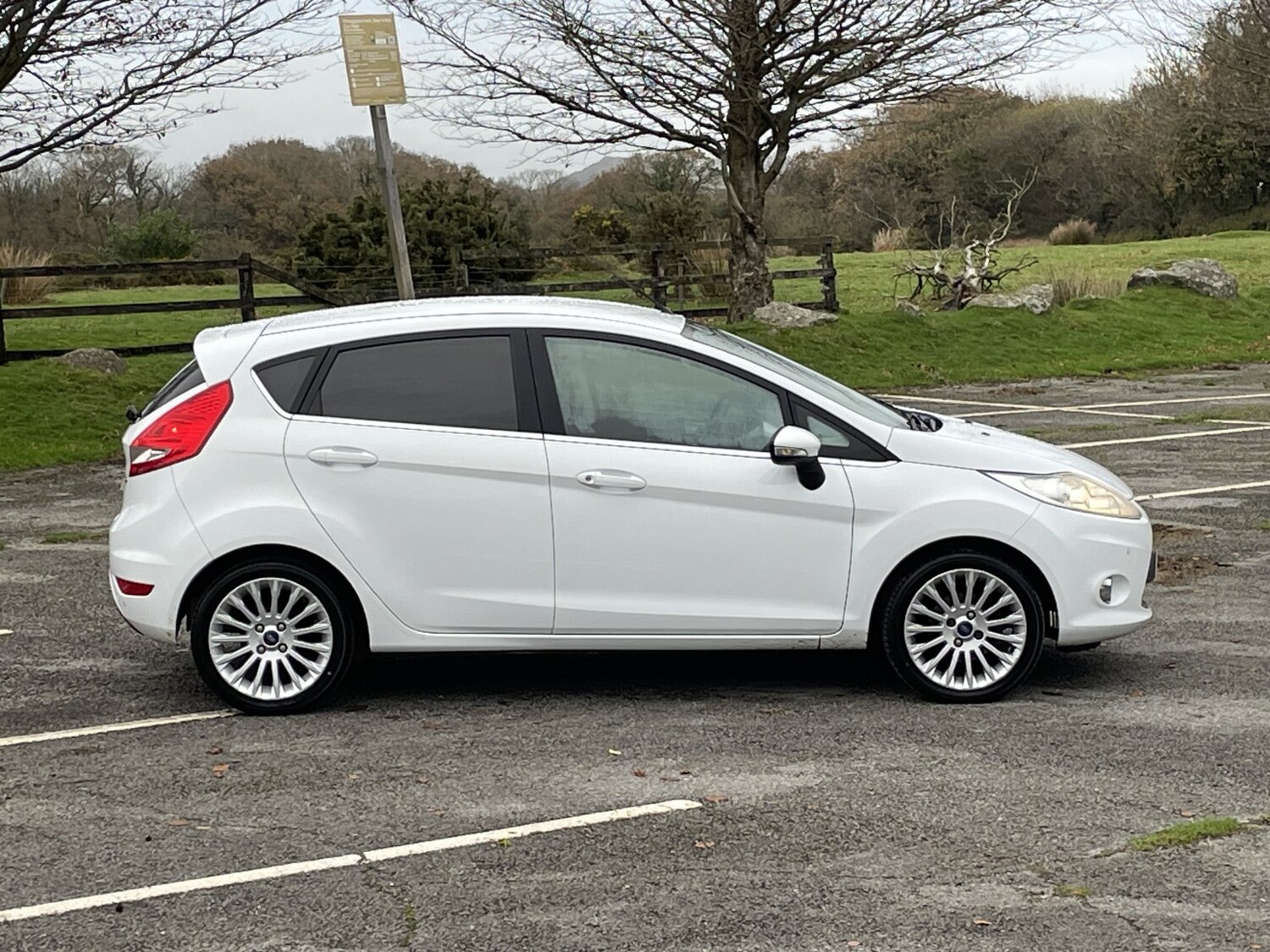Used Ford Fiesta 2012 for sale - 76536723: Photo 19
