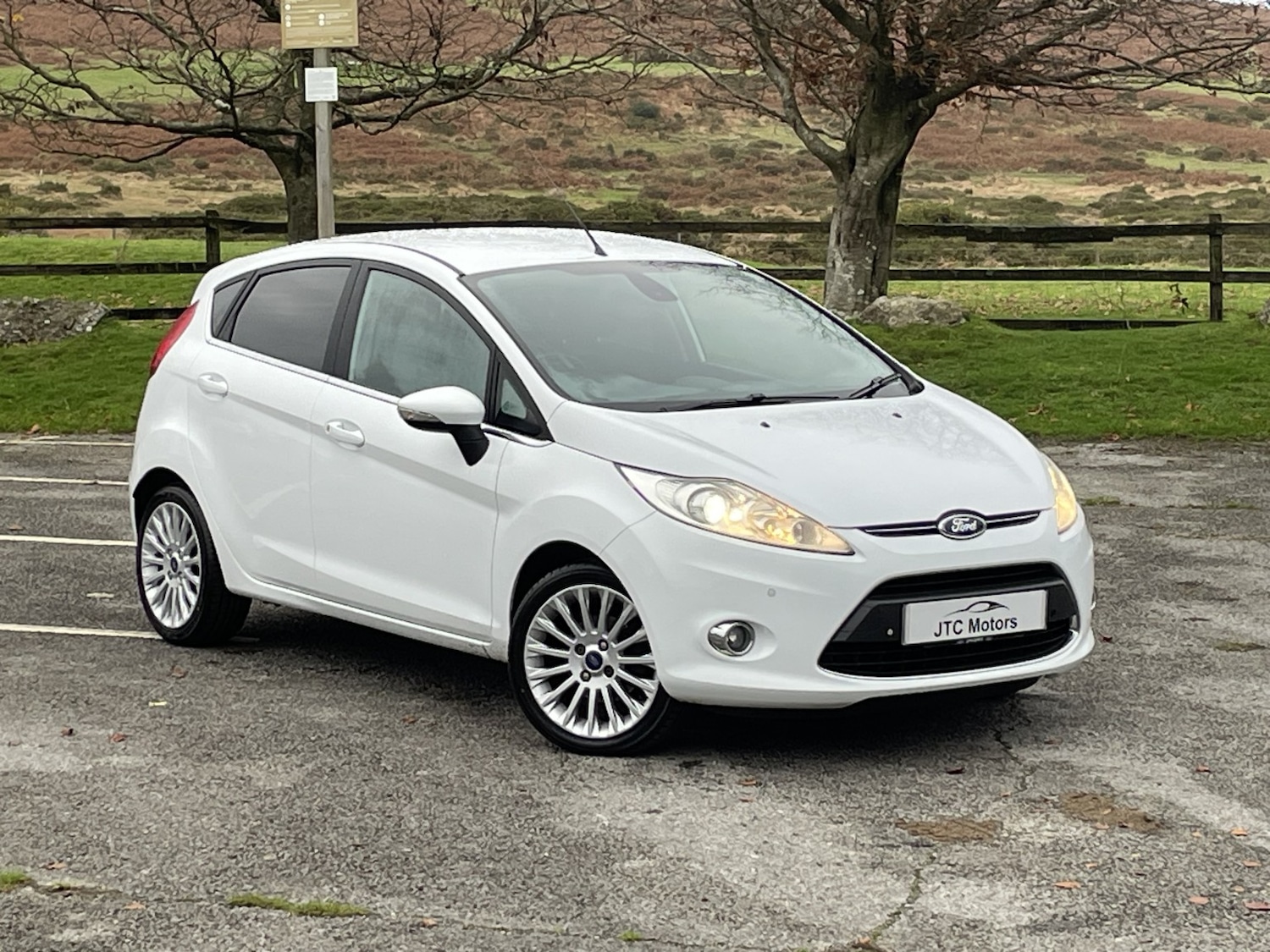 Used Ford Fiesta 2012 for sale - 76536723: Photo 6