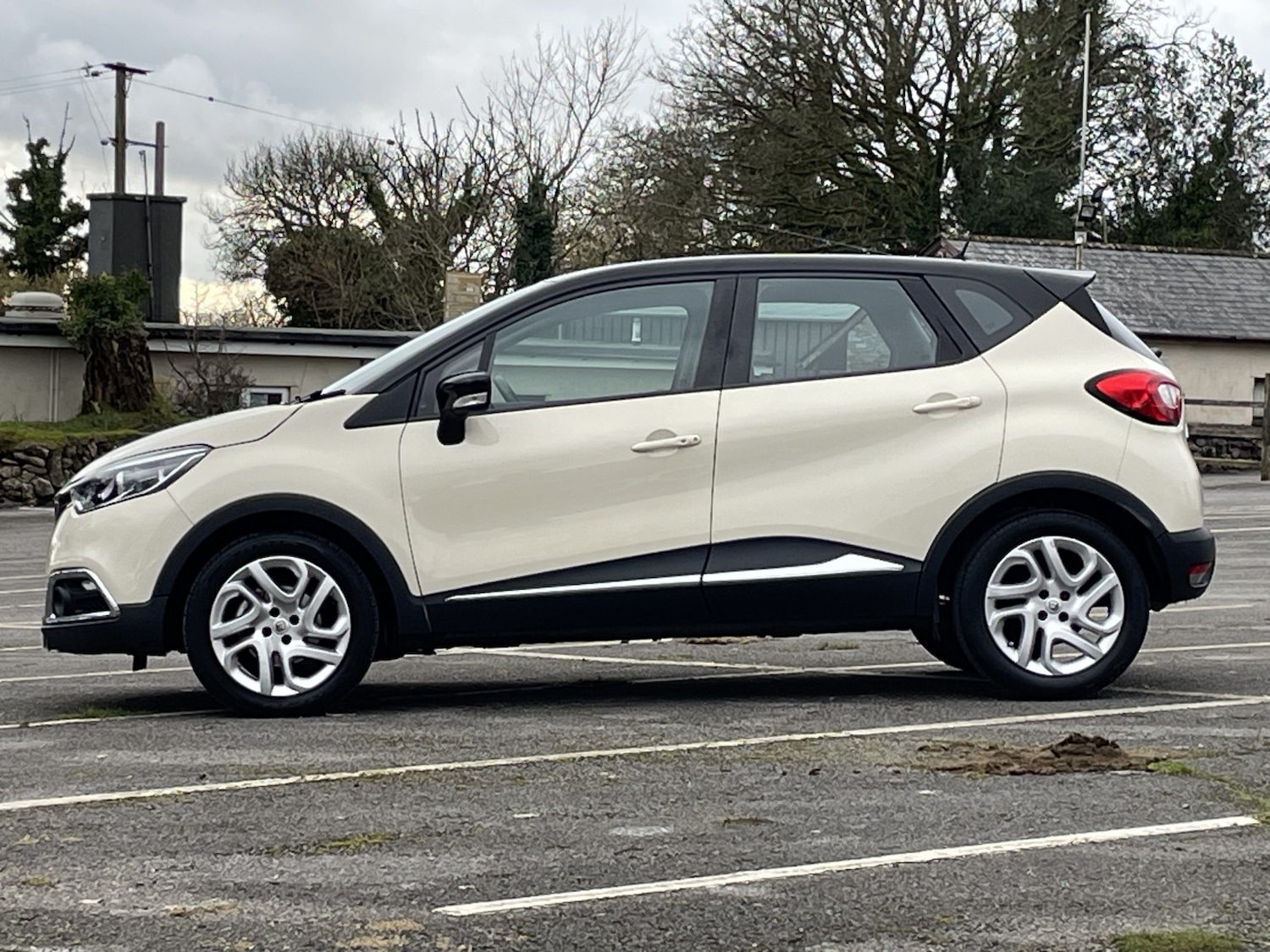 Used Renault Captur 2015 for sale - 77807109: Photo 25