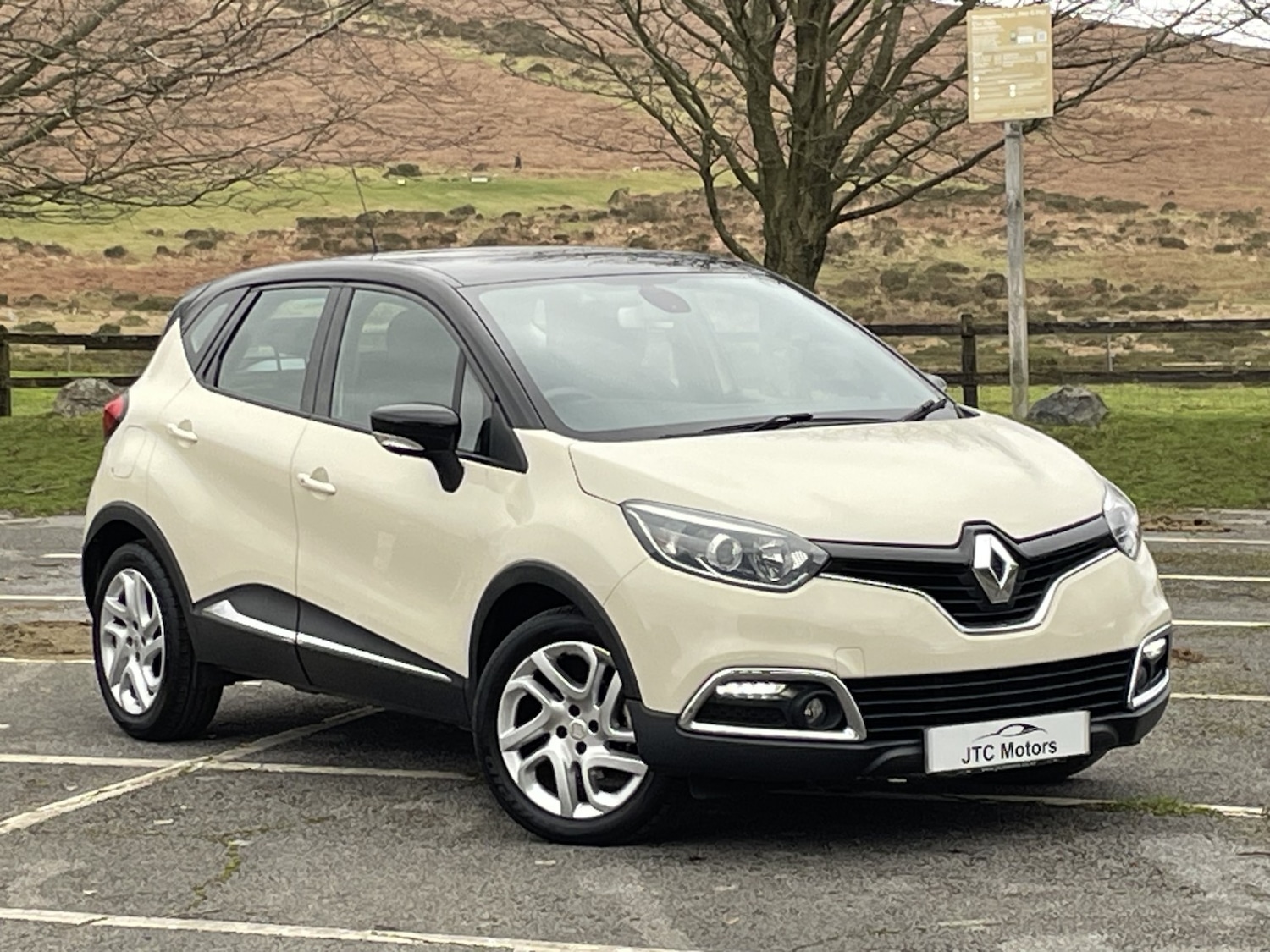 Used Renault Captur 2015 for sale - 77807109: Photo 6