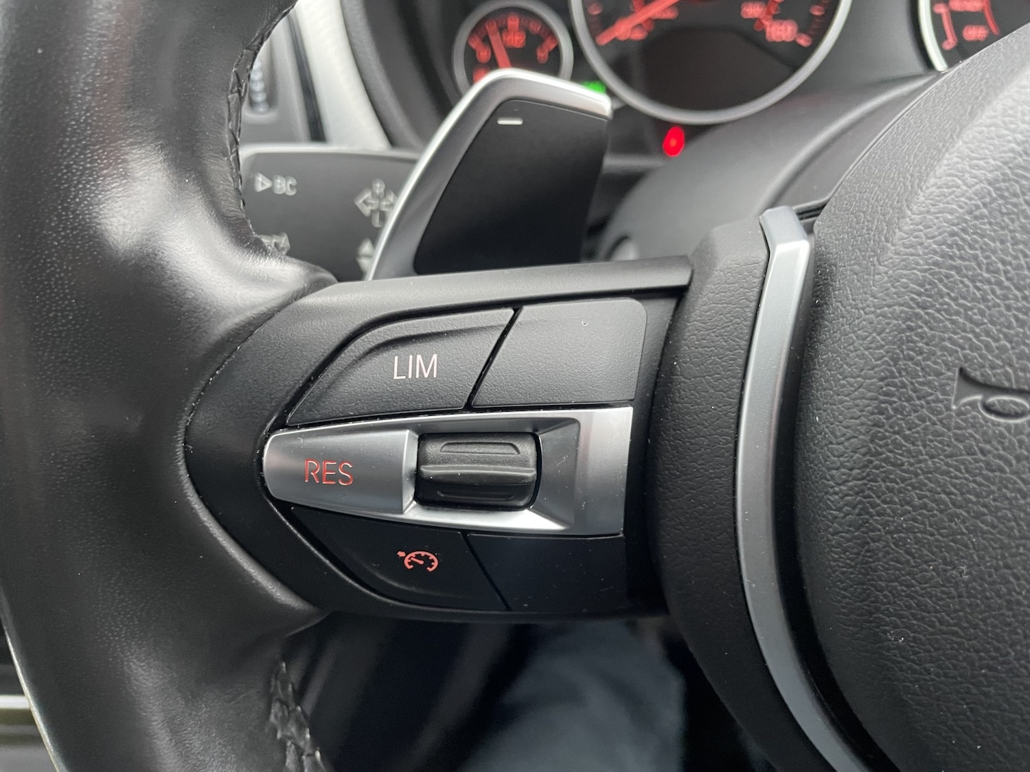 Used BMW 3 Series 2018 for sale - 77282714: Photo 32