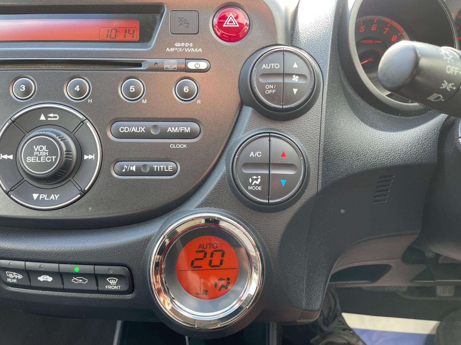 Used Honda Jazz 2013 for sale - 75706100: Photo 32
