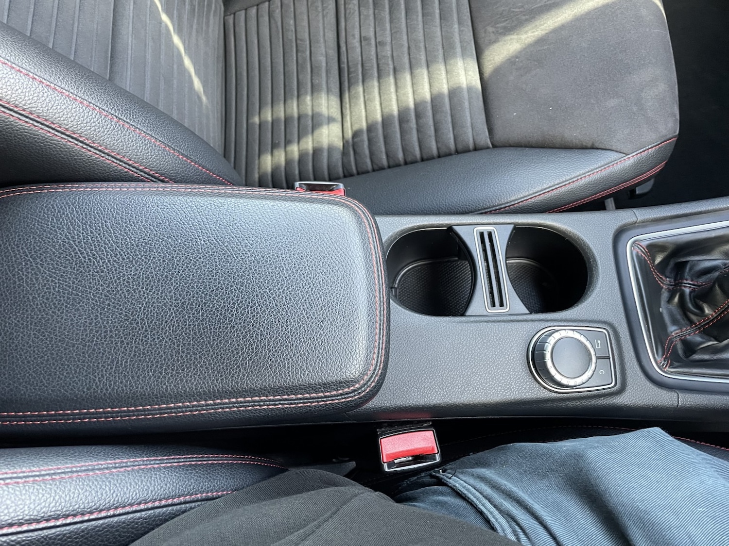 Used Mercedes-Benz A-Class 2015 for sale - 76935331: Photo 38