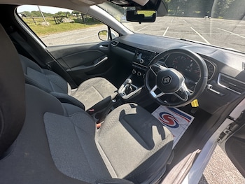 Used Renault Clio 2020 for sale - 78987068: Photo