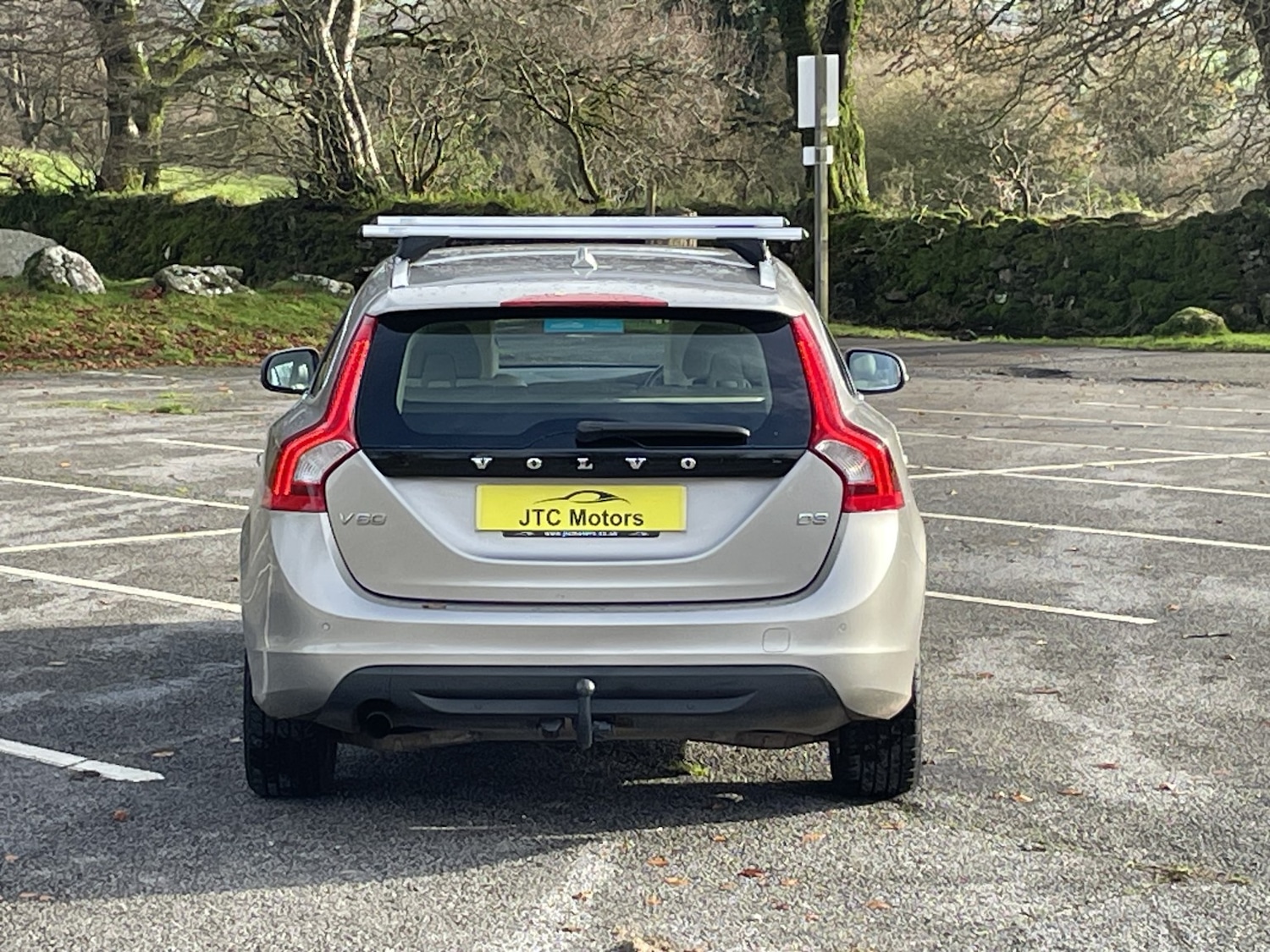 Used Volvo V60 2011 for sale - 76387278: Photo 14