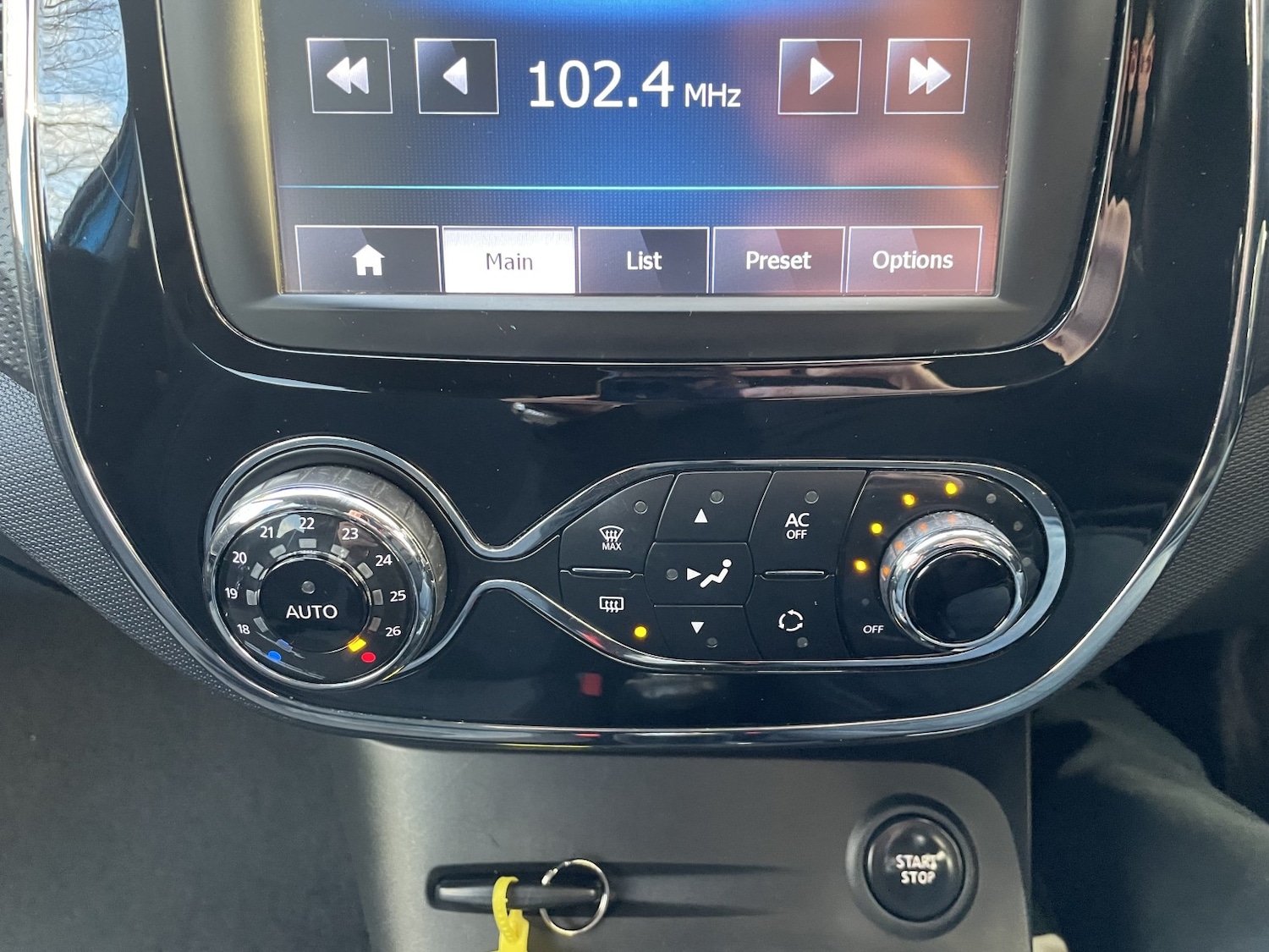 Used Renault Captur 2015 for sale - 77008137: Photo 31