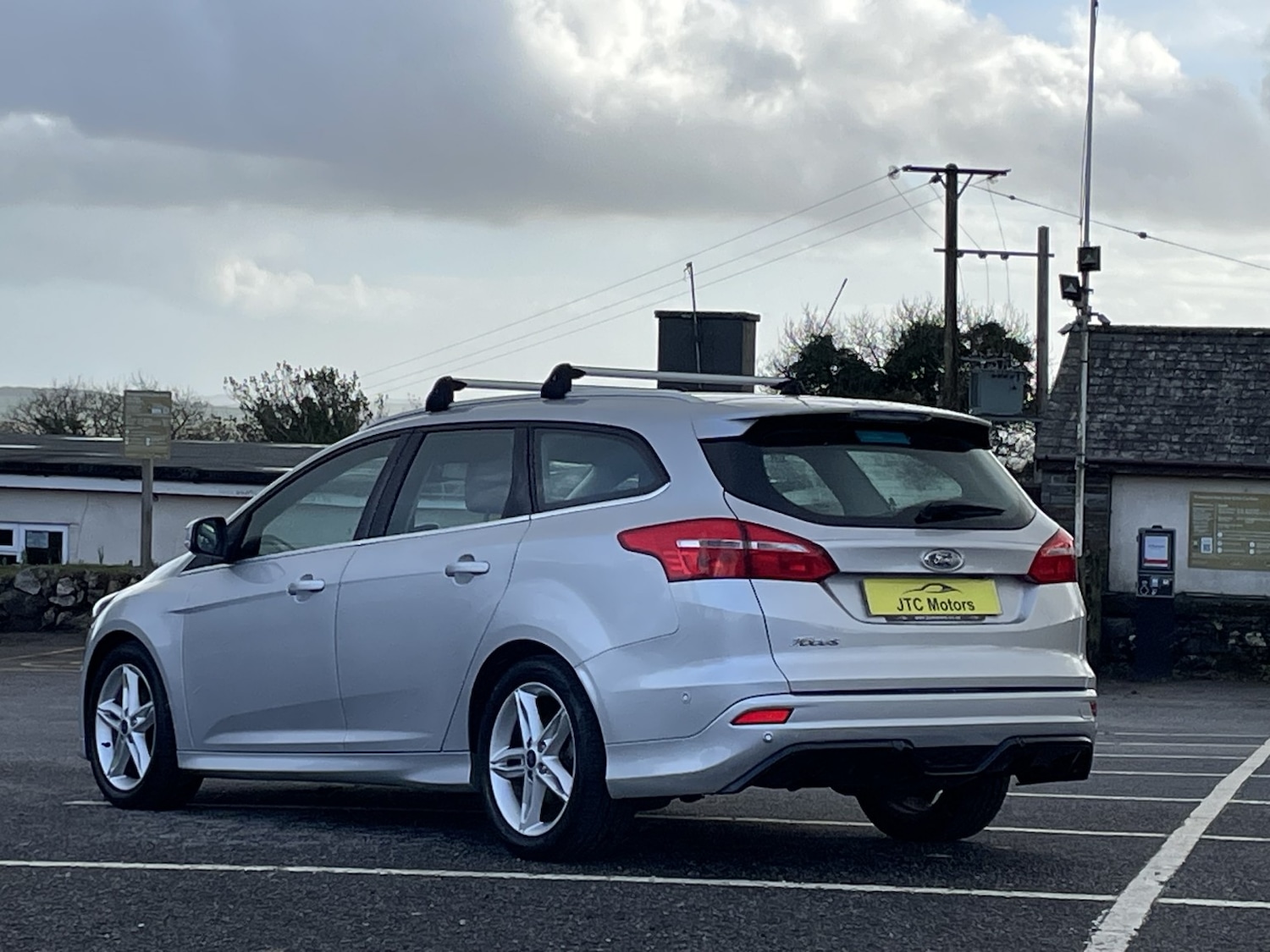 Used Ford Focus 2015 for sale - 77453370: Photo 3