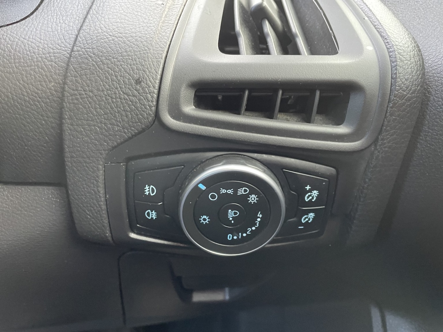 Used Ford Focus 2015 for sale - 77453370: Photo 34