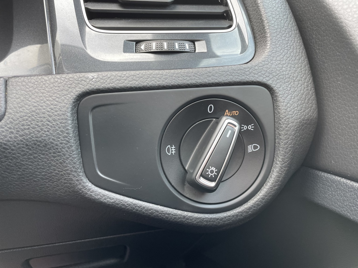 Used Volkswagen Golf 2017 for sale - 77465153: Photo 30