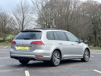 Used Volkswagen Golf 2017 for sale - 77465153: Photo