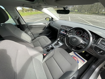 Used Volkswagen Golf 2017 for sale - 77465153: Photo