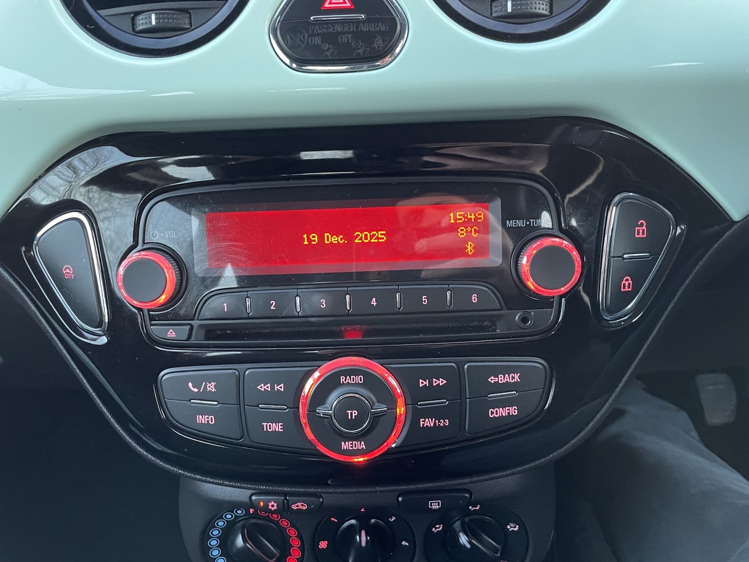 Used Vauxhall ADAM 2017 for sale - 77438284: Photo 28