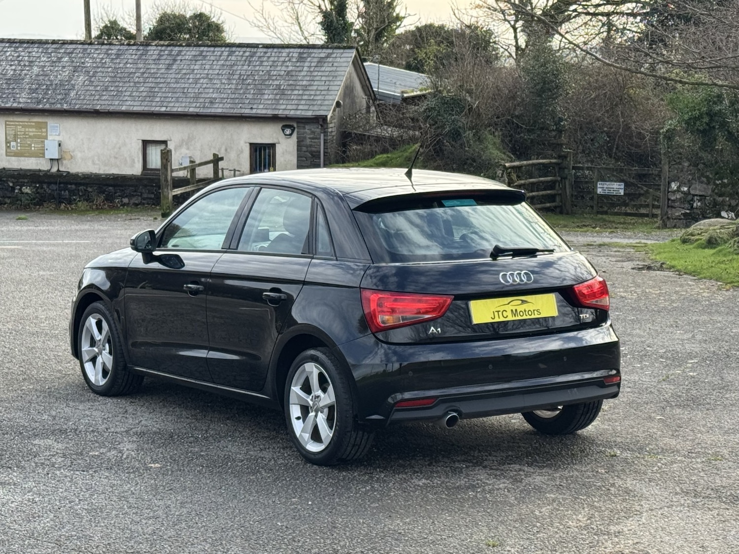 Used Audi A1 2016 for sale - 76863848: Photo 13