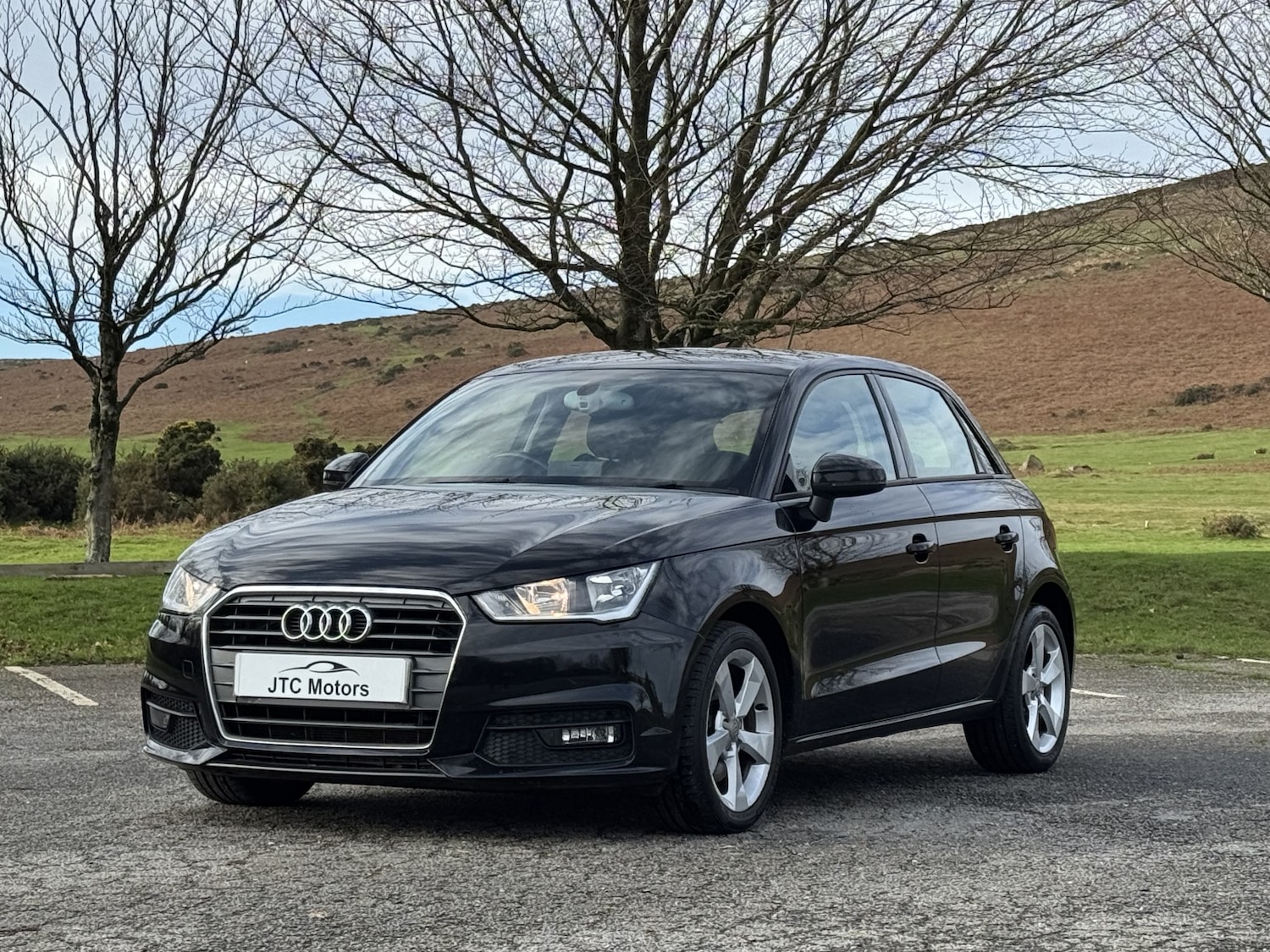 Used Audi A1 2016 for sale - 76863848: Photo 2